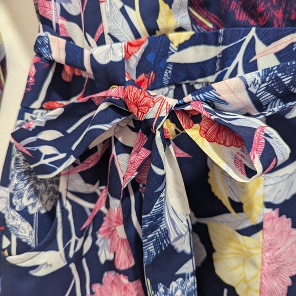 Yumi Kim Floral Belted Romper w Pockets - Picture 7 of 11